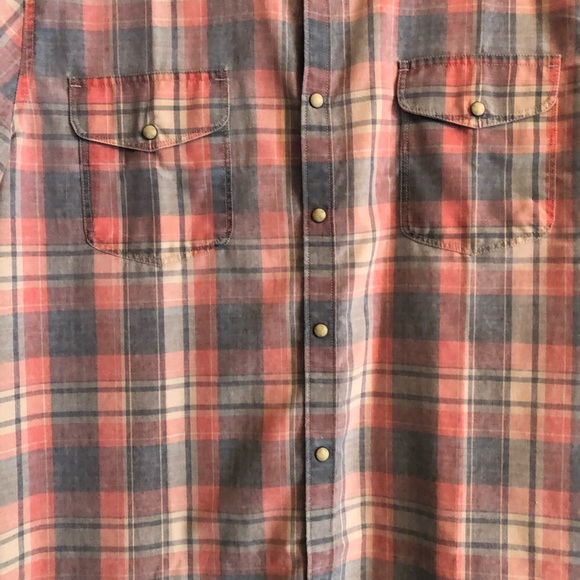 Men’s Lucky Brand Short Sleeve Shirt - Picture 2 of 9